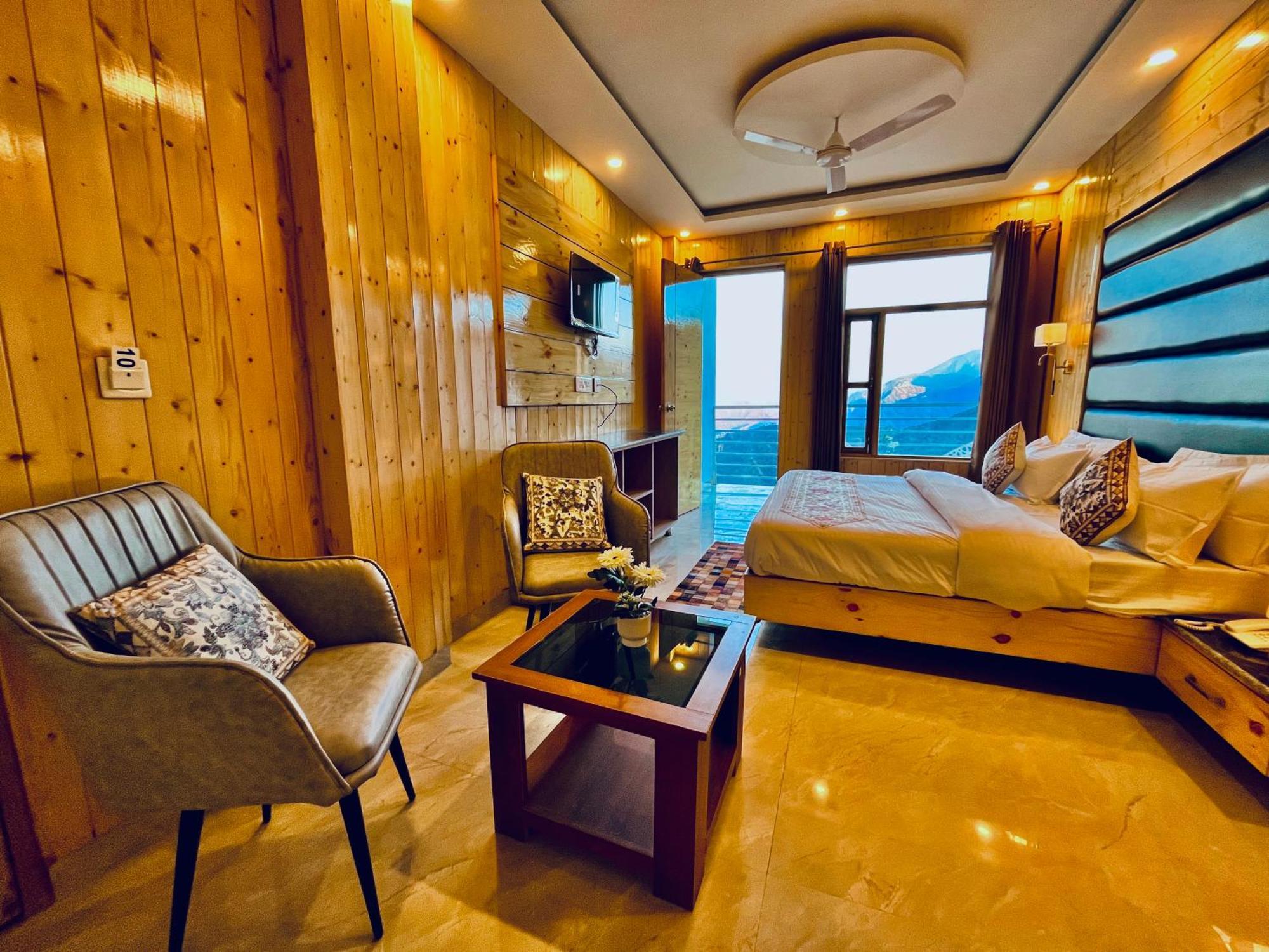 Hotel Classic Crown - #Scenic Mountain View #Open Terrace #Parking #Premium Rooms With Balcony #Guest Preferred #Best Selling Hotel In Mussoorie Dış mekan fotoğraf
